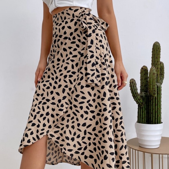 Shein wrap skirt - Picture 2 of 4